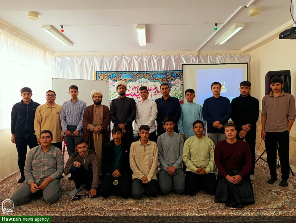 کارگاه آموزشی فن بیان با حضور حجت‌الاسلام مرادی در مدرسه علمیه امیر المومنین برگزار شد+تصاویر