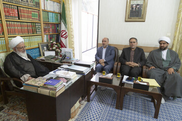 مردم با تبیین آیات و روایات به پرداخت زکات تشویق شوند