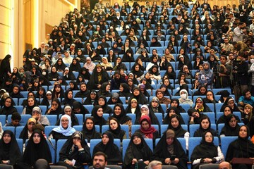 تصاویر/ آیین قرعه کشی بیست‌ویکمین دوره عمره دانشگاهیان