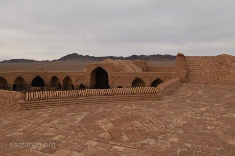 تصاویر/ مرمت قلعه تاریخی خرگوشی و موقوفه حوزه علمیه عقدا
