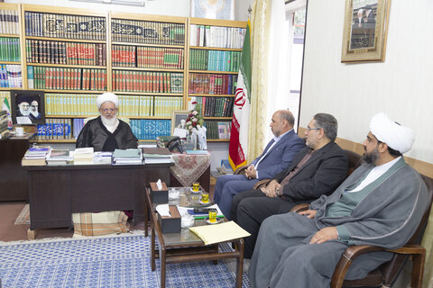 تصاویر/ دیدار معاون مدیرکل کمیته امداد کشور با آیت الله ناصری