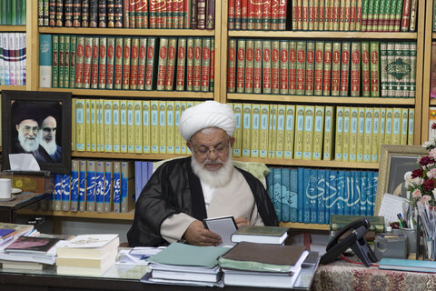 تصاویر/ دیدار معاون مدیرکل کمیته امداد کشور با آیت الله ناصری