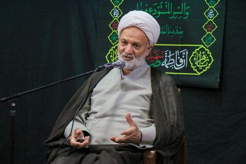 تصاویر/ نشست بصیرتی حجت الاسلام و المسلمین روانبخش با طلاب مدرسه الهادی