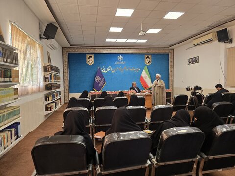 گزارش تصویری | حضور نماینده مردم یزد و اشکذر در نشست مدیران مدارس علمیه خواهران استان