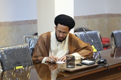 تصاویر/ نشست بصیرتی با موضوع نقد جریان فکری‌ قرآن بسندگی