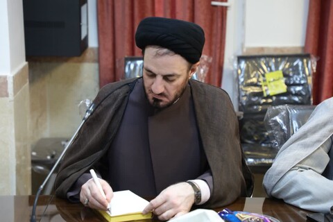 تصاویر/ نشست بصیرتی با موضوع نقد جریان فکری‌ قرآن بسندگی