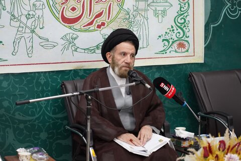 تصاویر دیدار تعدادی از فعالین گروه های جهادی دانشجویی دانشگاه های لرستان با نماینده ولی فقیه در استان