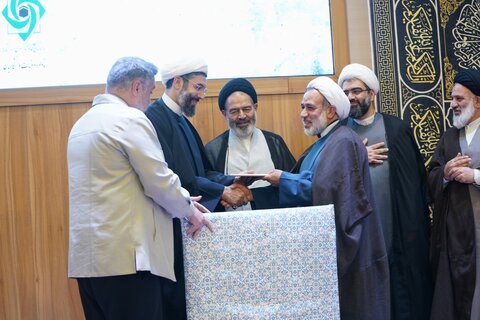 تصاویر/ آیین قرعه کشی بیست‌ویکمین دوره عمره دانشگاهیان