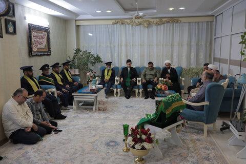 تصاویر/ قدردانی اهالی رسانه از جانباز ۷۰ درصد روشن دل قمی