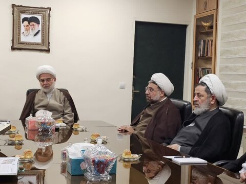 تصاویر/ دیدار دبیر شورای برنامه‌ریزی مدارس علوم دینی اهل‌سنت کشور با نماینده ولی فقیه در کردستان