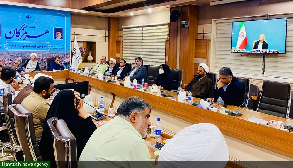 مسجد باید پایگاه خدمت و محور اجتماعی امت اسلامی باشد