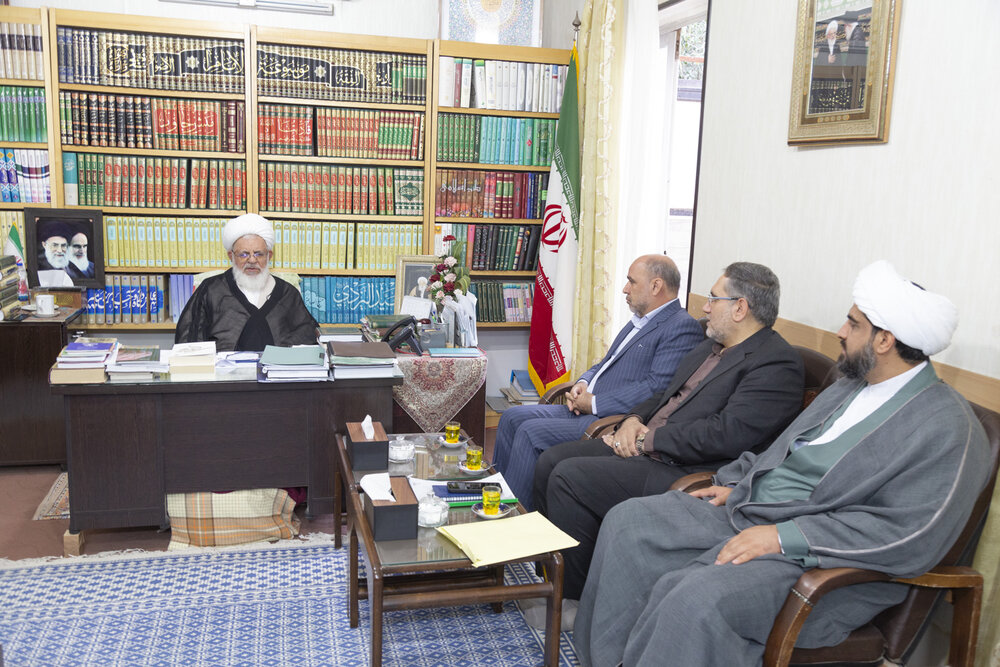 تصاویر/ دیدار معاون مدیرکل کمیته امداد کشور با آیت الله ناصری