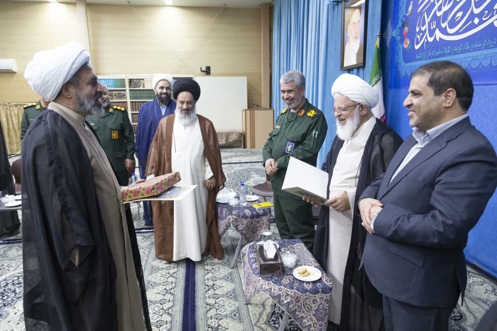  برگزاری نشست برخط قرارگاه راهبری و پشتیبانی مساجد کشور در دفتر امام جمعه یزد