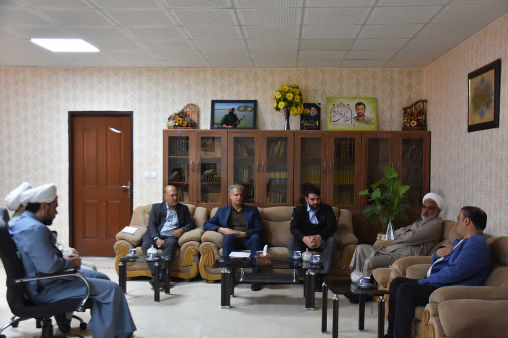 تصاویر/ برگزاری جلسه تعامل برای ارتقاء و گسترش قرآن آموزی برای زندانیان