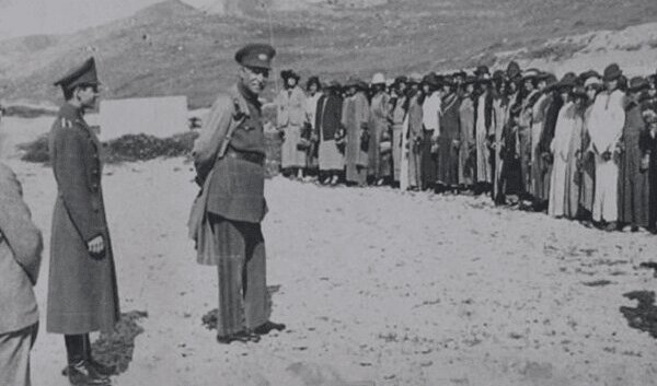 زنان در عصر رضاخان؛ مأموران با ما مثل اسرای شام رفتار می‌کنند