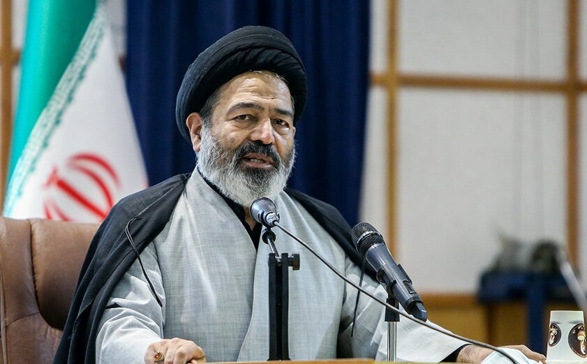 عمره دانشگاهیان فرصتی برای پالایش روح و تحکیم ایمان است