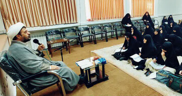 تأکید استاد حوزه علمیه تبریز بر الگوگیری از صبر آگاهانه حضرت زهرا(س)