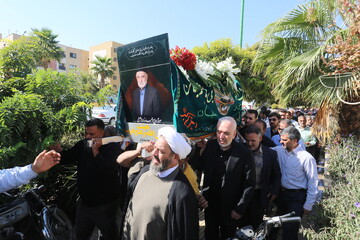 تصاویر / مراسم تشییع پدر شهیدان نادرالاصلی در اصفهان