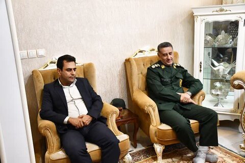 تصاویر/ دیدار امام جمعه شهرستان خوی با خانواده شهدا