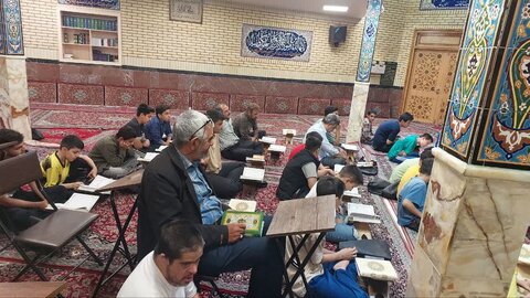 تصاویر/ مرحله مقدماتی سی و دومین دوره مسابقات قرآن و عترت(ع) بسیج تهران