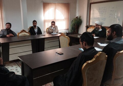 تصاویر/ کارگاه «طلبه تراز انقلاب» در مدرسه علمیه سفیران هدایت امام صادق (ع)