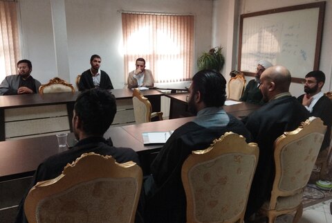 تصاویر/ کارگاه «طلبه تراز انقلاب» در مدرسه علمیه سفیران هدایت امام صادق (ع)