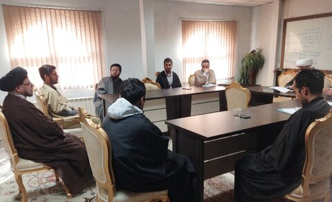 تصاویر/ کارگاه «طلبه تراز انقلاب» در مدرسه علمیه سفیران هدایت امام صادق (ع)