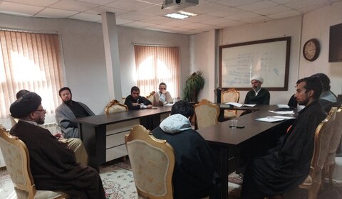 تصاویر/ کارگاه «طلبه تراز انقلاب» در مدرسه علمیه سفیران هدایت امام صادق (ع)