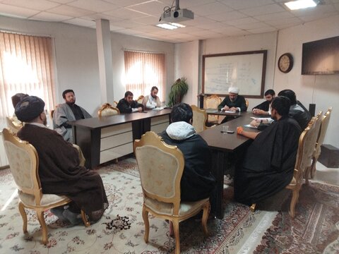 تصاویر/ کارگاه «طلبه تراز انقلاب» در مدرسه علمیه سفیران هدایت امام صادق (ع)