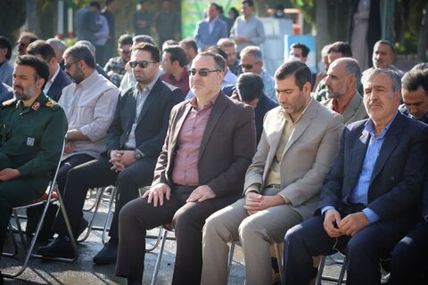 تصاویر/گلباران قبور مطهر شهدای اراک به مناسبت آغاز هفته فرهنگی اراک