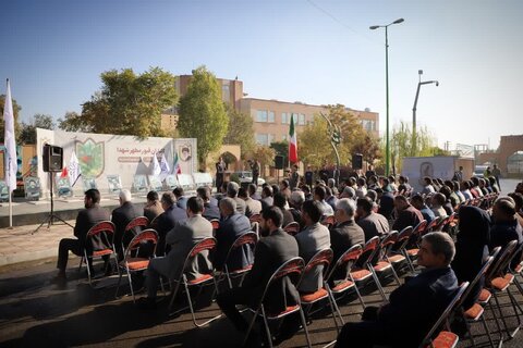 تصاویر/گلباران قبور مطهر شهدای اراک به مناسبت آغاز هفته فرهنگی اراک