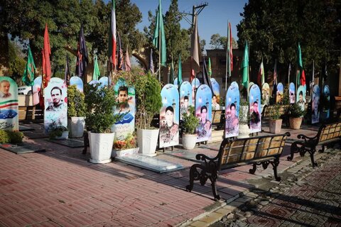 تصاویر/گلباران قبور مطهر شهدای اراک به مناسبت آغاز هفته فرهنگی اراک