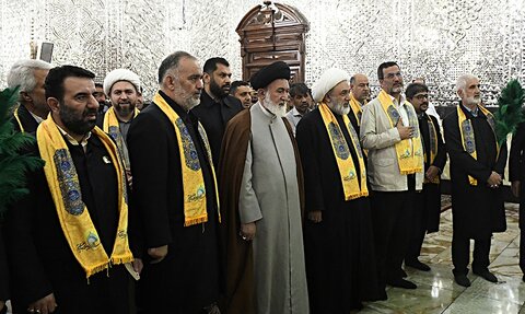 تصاویر/ مراسم تعویض گلدان‌های ضریح حضرت عبدالعظیم حسنی(ع)