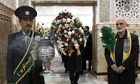 تصاویر/ مراسم تعویض گلدان‌های ضریح حضرت عبدالعظیم حسنی(ع)