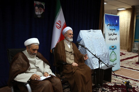 تصاویر/ رونمایی از منشور قرآن کریم به زبان فارسی