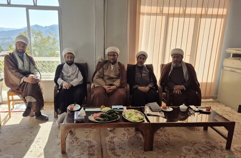 تصاویر/ بازدید مدیر و معاونان حوزه علمیه کاشان از مدرسه علمیه حضرت ولیعصر(عج) قمصر