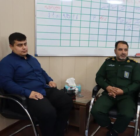 تصاویر/ دیدار فرمانده تیپ الغدیر استان با امام جمعه بافق