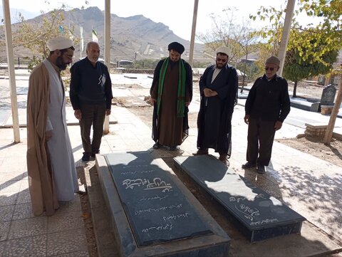 تصاویر/ دیدار کارکنان مدرسه علمیه امام موسی کاظم(ع) برزک با خانواده مرحوم حجت‌الاسلام عباسی