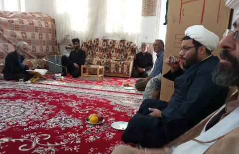 تصاویر/ دیدار کارکنان مدرسه علمیه امام موسی کاظم(ع) برزک با خانواده مرحوم حجت‌الاسلام عباسی