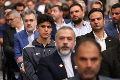 تصاویر/ دیدار قهرمانان و مدال‌آوران ورزشی و المپیادهای علمی جهانی با رهبر انقلاب