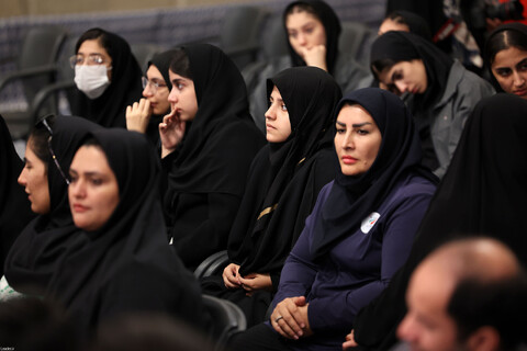 تصاویر/ دیدار قهرمانان و مدال‌آوران ورزشی و المپیادهای علمی جهانی با رهبر انقلاب