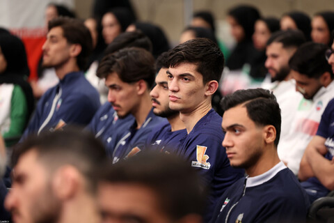 تصاویر/ دیدار قهرمانان و مدال‌آوران ورزشی و المپیادهای علمی جهانی با رهبر انقلاب