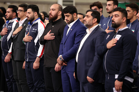 تصاویر/ دیدار قهرمانان و مدال‌آوران ورزشی و المپیادهای علمی جهانی با رهبر انقلاب