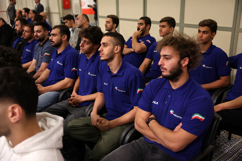 تصاویر/ دیدار قهرمانان و مدال‌آوران ورزشی و المپیادهای علمی جهانی با رهبر انقلاب