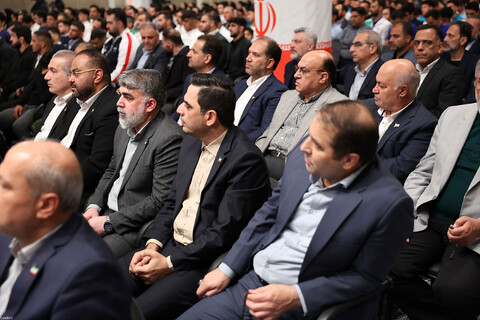 تصاویر/ دیدار قهرمانان و مدال‌آوران ورزشی و المپیادهای علمی جهانی با رهبر انقلاب