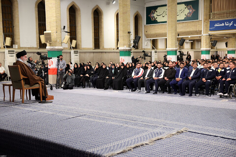 تصاویر/ دیدار قهرمانان و مدال‌آوران ورزشی و المپیادهای علمی جهانی با رهبر انقلاب