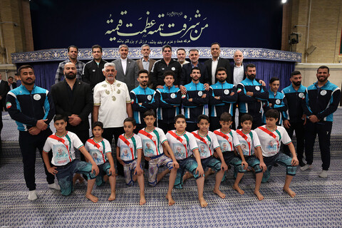 تصاویر/ دیدار قهرمانان و مدال‌آوران ورزشی و المپیادهای علمی جهانی با رهبر انقلاب