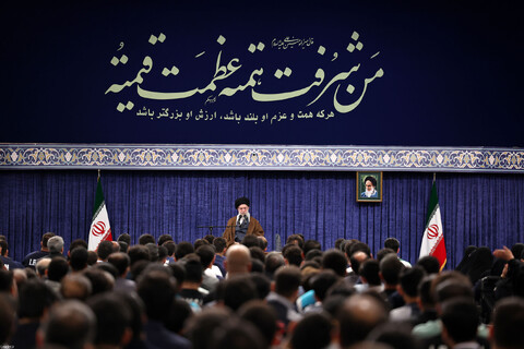 تصاویر/ دیدار قهرمانان و مدال‌آوران ورزشی و المپیادهای علمی جهانی با رهبر انقلاب