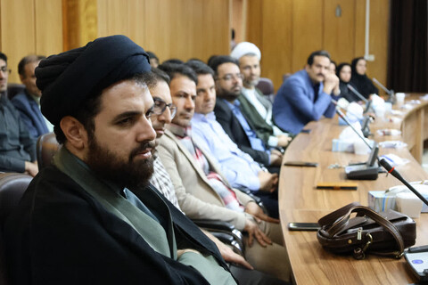 تصاویر/درس اخلاق با حضور حجت‌الاسلام طاهری ویژه استادان دانشگاه علوم پزشکی همدان برگزار شد