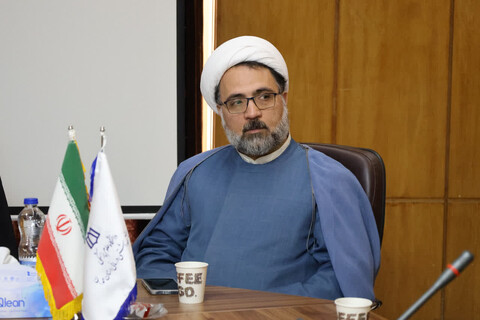 تصاویر/درس اخلاق با حضور حجت‌الاسلام طاهری ویژه استادان دانشگاه علوم پزشکی همدان برگزار شد